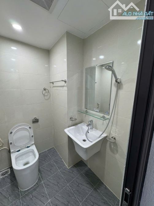 Cho Thuê CCMN Ngõ 82 Kim Mã  Ba Đình 30m2 Studio Ban Công Cửa Sổ Thang Máy Gần Chợ - 17
