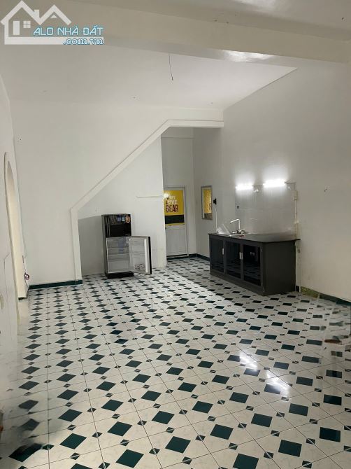 Cần cho thuê nhà 1 trệt 2 lầu đường Trần Nguyên Hãn, Phường 1, TP Vũng Tàu - 2