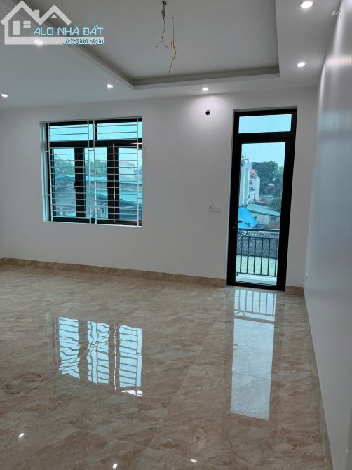 CHÍNH CHỦ- CHO THUÊ NHÀ 5 TẦNG , CÓ THANG MÁY MẶT TIỀN ĐƯỜNG TÔN ĐỨC THẮNG - 6
