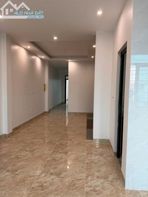 CHÍNH CHỦ- CHO THUÊ NHÀ 5 TẦNG , CÓ THANG MÁY MẶT TIỀN ĐƯỜNG TÔN ĐỨC THẮNG - 26