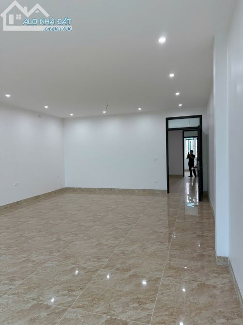 CHÍNH CHỦ- CHO THUÊ NHÀ 5 TẦNG , CÓ THANG MÁY MẶT TIỀN ĐƯỜNG TÔN ĐỨC THẮNG - 27