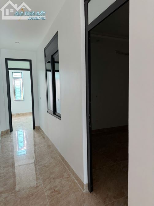 CHÍNH CHỦ- CHO THUÊ NHÀ 5 TẦNG , CÓ THANG MÁY MẶT TIỀN ĐƯỜNG TÔN ĐỨC THẮNG - 28