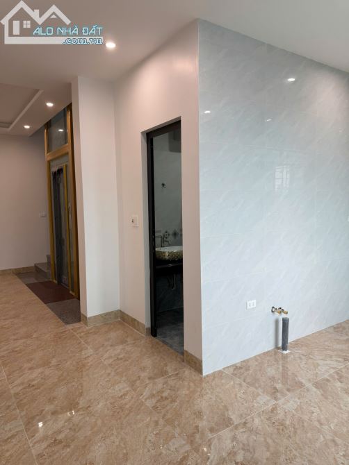 CHÍNH CHỦ- CHO THUÊ NHÀ 5 TẦNG , CÓ THANG MÁY MẶT TIỀN ĐƯỜNG TÔN ĐỨC THẮNG - 29