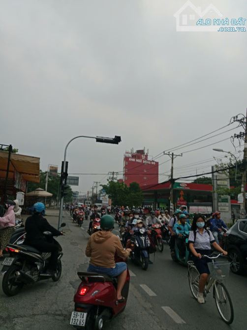 Mặt Tiền NGUYỄN ẢNH THỦ - DT: 290m2 - Vị Trí Đắc Địa Nhất Hóc Môn - Quận 12 - Nhỉnh 20 Tỷ. - 2