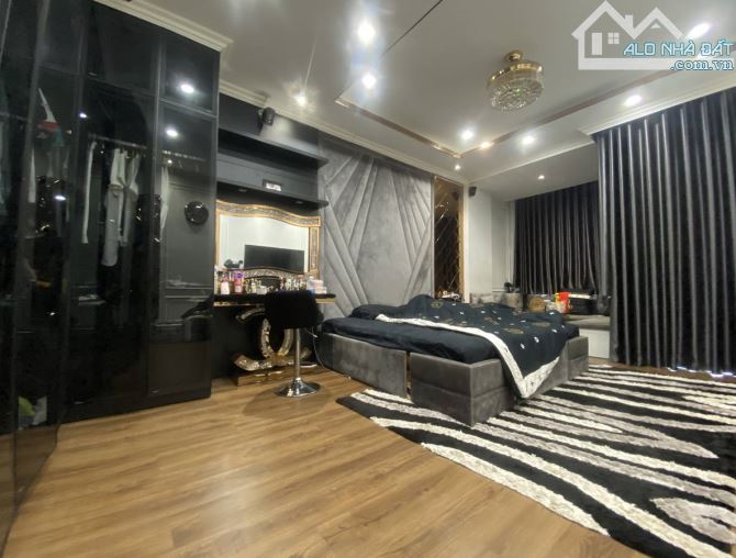 BÁN NHÀ SÁT MẶT TIỀN PHẠM VĂN HAI, TÂN BÌNH - HXH 45M2 (4.1x11m) VUÔNG VỨC- 12.6 TỶ TL - 2