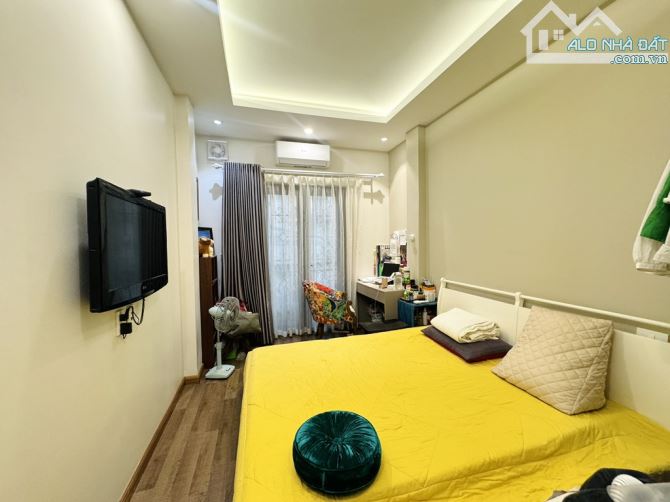 NHÀ CỰC ĐẸP - THOÁNG SÁNG 2 MẶT - SỔ ĐỎ HOA HẬU - GẦN BV ĐH Y CÁC TRƯỜNG KHƯƠNG THƯỢNG - T - 2