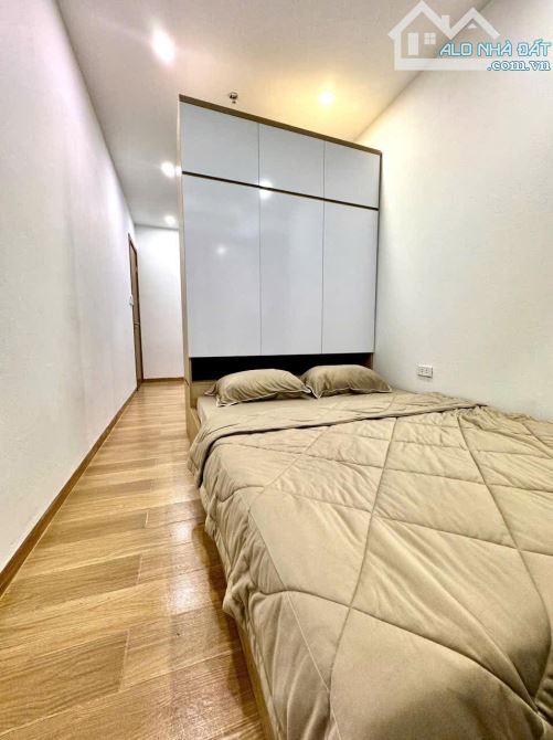 73 Hoàng Ngân, CCMN 6 tầng thang máy, 16 phòng ~90 triệu/tháng, sổ 75m2. Giá 16 tỷ - 2