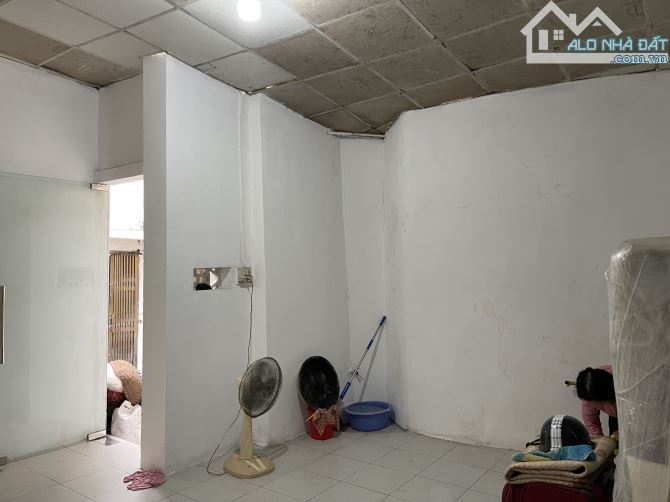 GIA ĐÌNH TÔI CẦN BÁN NHÀ MẶT PHỐ TÔN THẤT THIỆP , Q. BA ĐÌNH - 2