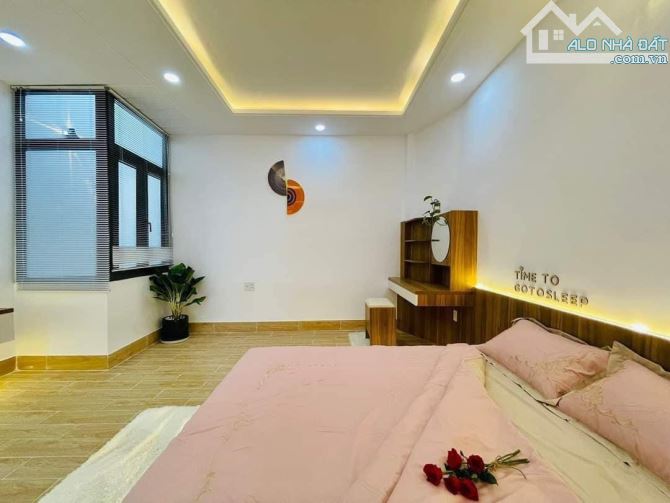 Bán nhà cho thuê 11tr/th ngay đường số 20,Thủ Đức.Gía: 2 tỷ 072tr/65,3m, sổ hồng riêng - 2