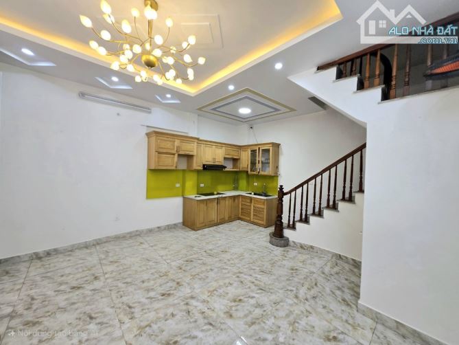 Chính chủ cần bán nhà 35m 5 tầng phố Tân Mai ô tô đỗ gần - 2