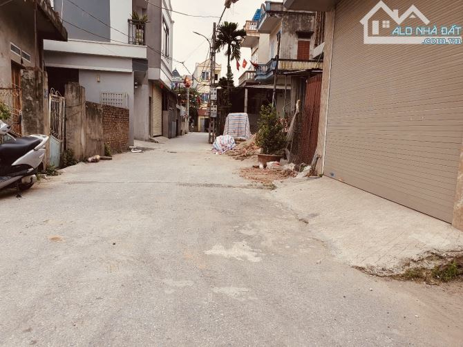 ❤BÁN ĐẤT BÌA LÀNG - OTO 9 CHỖ VÀO ĐẤT - VỊ TRÍ ĐẸP - CÁCH QL23B CHỈ 300M-VÀI PHÚT RA THỊ T - 2