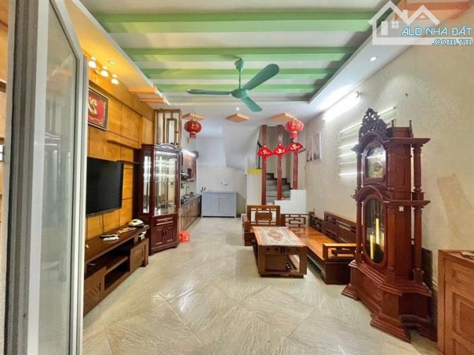 NHÀ HOÀNG MAI : 44M x 5 TẦNG, NGÕ BA GÁC, GẦN Ô TÔ, 7,98 TỶ - 2
