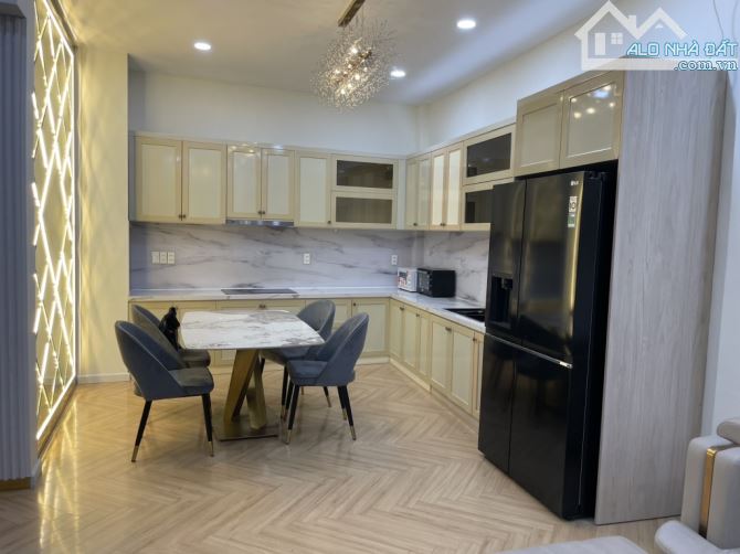 Chỉ 5.8 tỷ, Nhà đẹp Quận Tân Bình, HXH Trương Công Định, Khu Bàu Cát, 4 tầng, 5x9.5m - 2