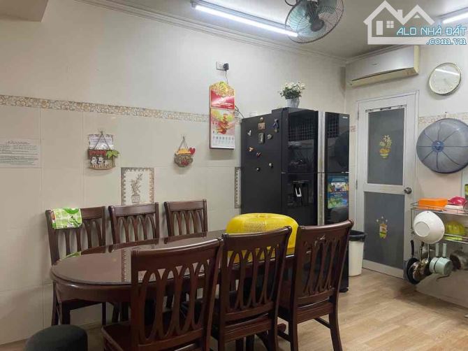 BÁN NHÀ 4 TẦNG MÓNG 6 TRẦN THÁNH TÔNG SÁT VƯƠNG THỪA VŨ CÁCH BIỂN VÀI TRĂM M - 2
