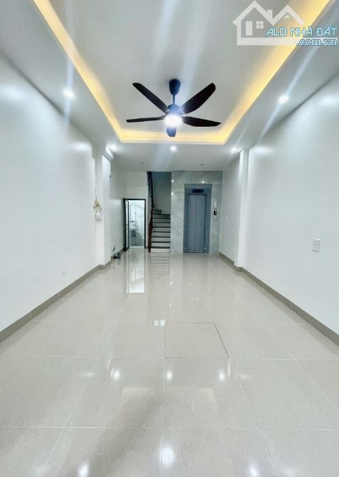 BÁN NHÀ LĨNH NAM - HOÀNG MAI - 37m x 6 TẦNG THANG MÁY - NGÕ Ô TÔ - VỈA HÈ - 5,7 TỶ - 2