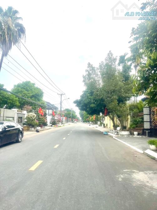 bán biệt thự đường phạm công trứ cồn khương cần thơ, 1 trệt 2 lầu giá 44.5 tỷ ( 20m x 40m) - 2