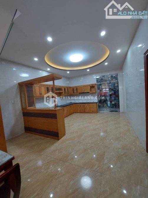 BÁN NHÀ 183M2, HƯỚNG ĐÔNG NAM, CÓ PHÒNG NGỦ TẦNG TRỆT, GIÁ 85TR/M2 - 2