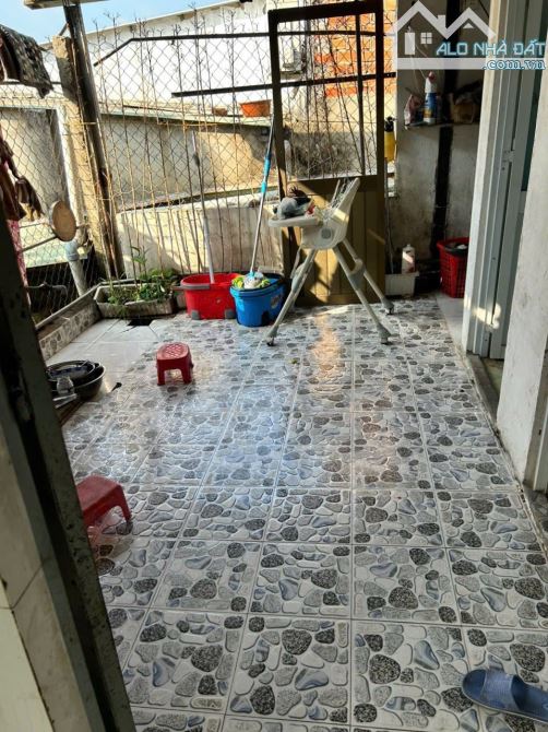 Nhà Thủ Dầu Một : 2 ty 350 diện tích 5 x 30 , đường oto, sân oto - 2