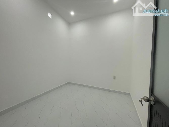 Nhà Hẻm Ô Tô – Cách Đường 2/4 Chỉ 50m – Full Thổ Cư – Giá Tốt Cho Nhà Đầu Tư! - 2