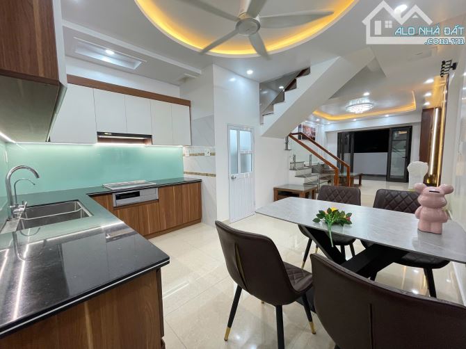 BÁN CĂN NHÀ 3 TẦNG ĐỘC LẬP SÂN CỔNG RIÊNG NGÕ 90 TRUNG LỰC HẢI AN  57m2 x 3 tầng độc lập s - 2