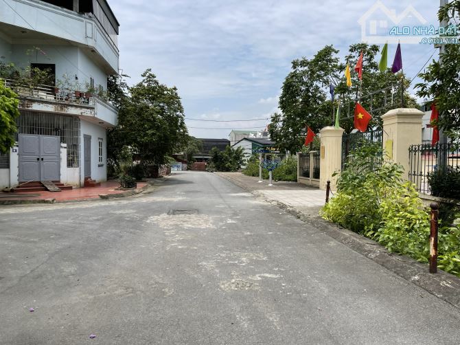 Cần tiền bán nhanh lô đất 60m2 tại khu TĐC Đông Dư, đường phân lô bàn cờ, khổ đất đẹp. - 2