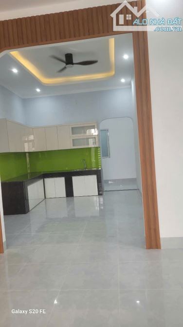 BÁN NHÀ 140M2 KP7 TÂN PHONG SỔ RIÊNG CHỈ 3,2 TỶ - 2