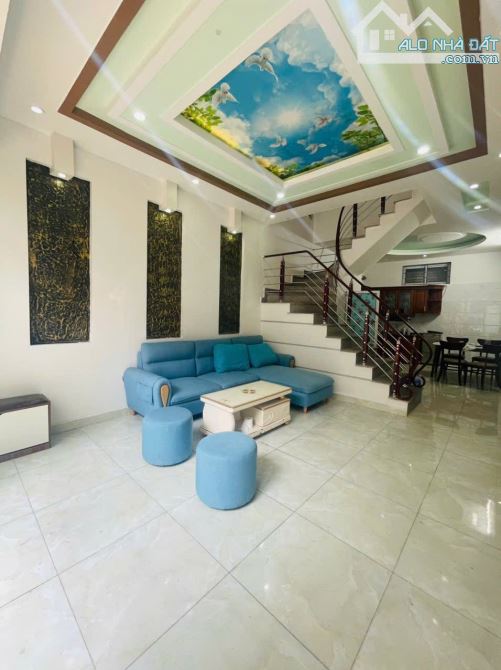 Bán gấp nhà thư trung, Văn Cao , Ngô Quyền,HP.2,39 tỷ, 43m2, 3 tầng. - 2