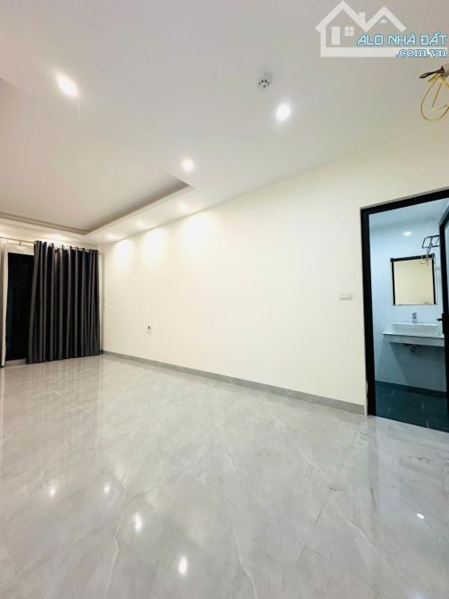 NHÀ PHÂN LÔ MINH KHAI - DIỆN TÍCH 41/45MT2 - 6 TẦNG THANG MÁY - GẦN PHỐ - Ô TÔ ĐỖ CỔNG - 2