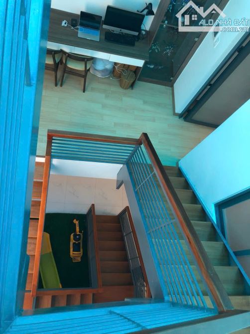Bán nhà 3 tầng đường 7m5 Hoà Cường . Dt 80m2 3pn sát 30/4 vị trí đẹp vô ở tốt - 2