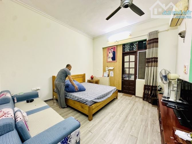 BÁN NHÀ P NGÔ GIA TỰ,LONG BIÊN, 4 TẦNG ,84M²  NHỈNH 12 TỶ  Ô TÔ TRÁNH.     bán nhà 4 TẦNG - 2