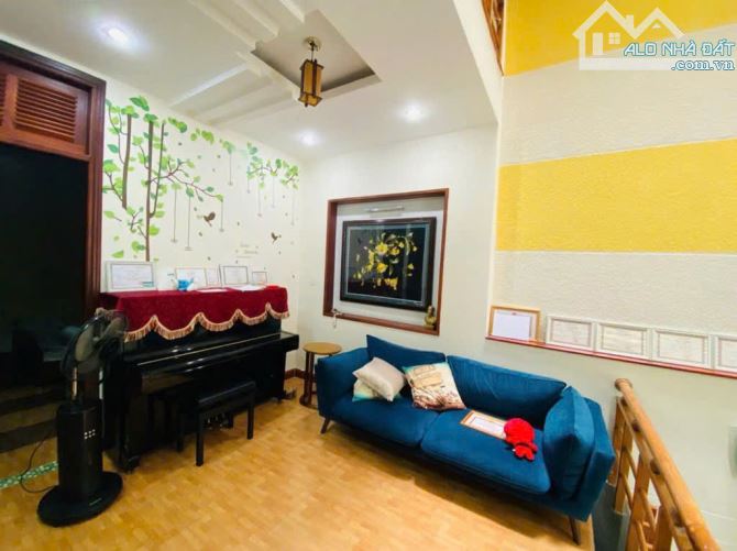Bán nhà mặt tiền khu vực YAMAHA Điện Biên Phủ ĐÀ NẴNG 90m2 5 tầng mới đẹp hiện đại - 2
