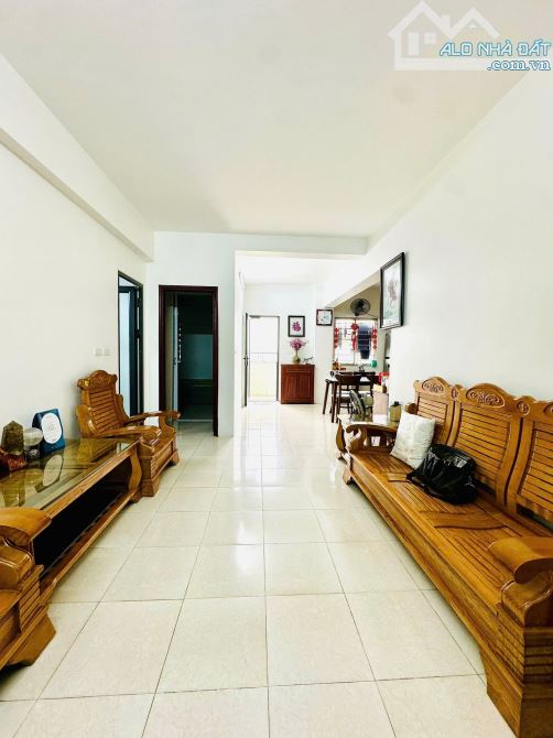 Chung cư 871 Tổng cục Chính trị - 70m2 - 3 ngủ - trước nhà thoáng vĩnh viễn - siêu thoáng - 2