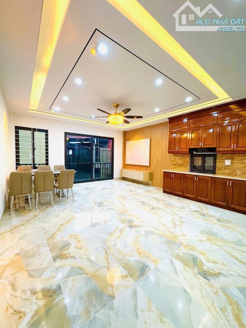 Nhà 6 tầng thang máy, 4PN full nội thất, Nguyễn Văn Cừ, Long Biên – Nhỉnh 9 Tỉ - 2