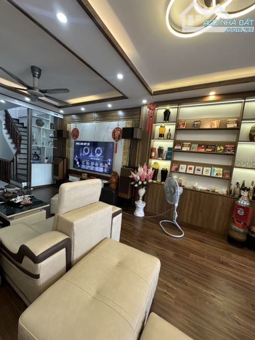 PHÂN LÔ, 93M2X7T, NGÕ NÔNG, RỘNG,THOÁNG, SÂN TRƯỚC NHÀ RỘNG, Ô TÔ, THANG MÁY, 17 TỶ - 2