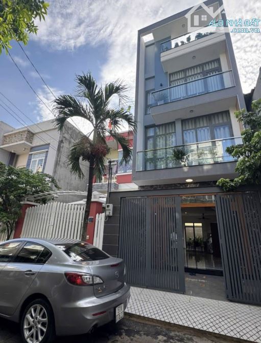 LÊN SÓNG NHÀ ĐẸP QUẬN 3, ĐƯỜNG TRƯƠNG QUYỀN - GIÁ:4TỶ880/72M2 (4,8x15M). SHR - 2