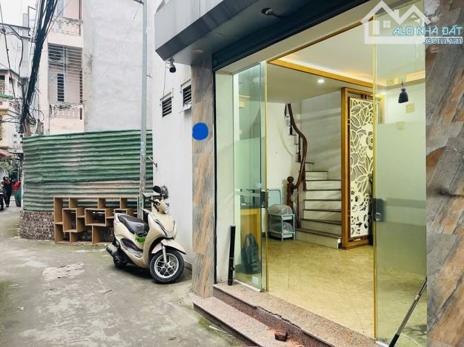 🏠 BÁN NHÀ TRẦN THÁI TÔNG – 30M² – 5 TẦNG – MẶT TIỀN 6.76M – 7.65 TỶ - 2
