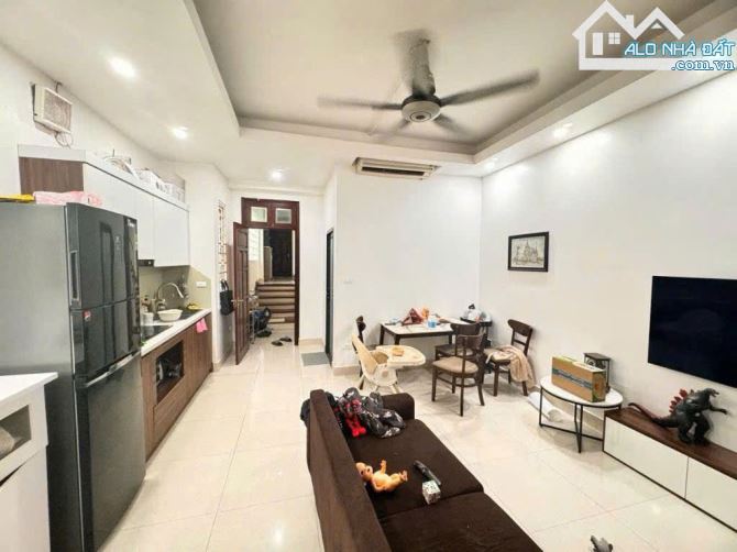 Cực hiếm - Bán nhà  Láng Hạ, Ba Đình - Nhà phân lô - ngõ ô tô đỗ cửa - 54m x 4T, 16.1 tỷ - 2