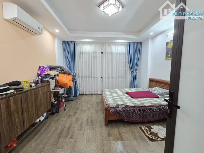 Cần bán gấp, nhà 5 Tầng Thạch Bàn, ô tô tránh cách 20m, Nhỉnh 5 tỷ - 2