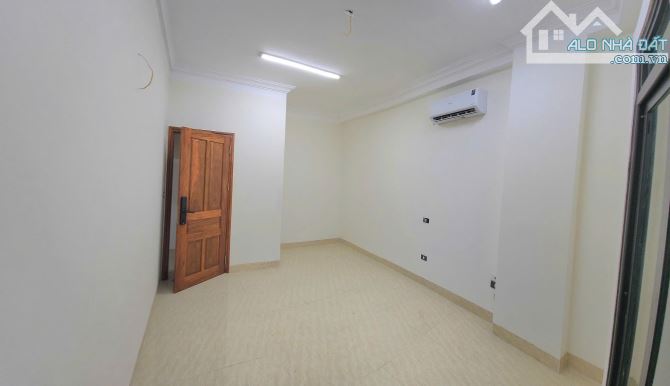 Bán nhà 6 tầng lô góc 2 mặt thoáng, thang máy cao cấp, ô tô vào nhà phố Lệ Mật, giá 8.9 tỷ - 2