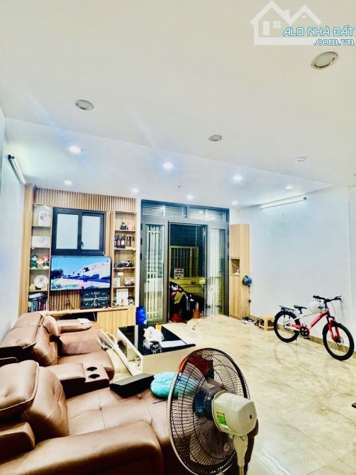 NHÀ TRIỀU KHÚC - GẦN OTO - 36M2 - 4 TẦNG - 6,x Tỉ - 2