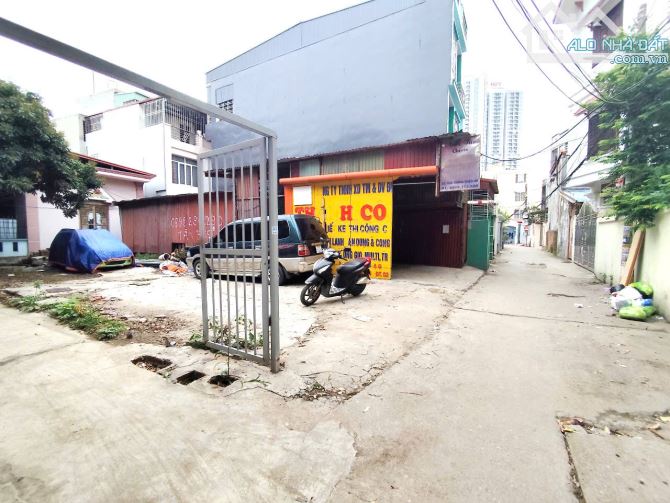 Đất ngay sau mặt đường Thiên Lôi, 86m, lô góc, ô.tô vào, Giá 4.1 tỉ - 2