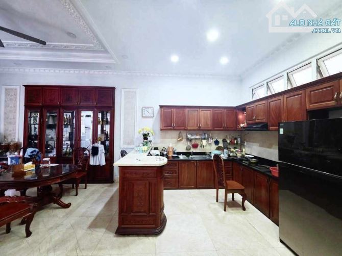 BIỆT THỰ MẶT TIỀN NGHĨ DƯỠNG TÂM HUYẾT - GẤP BÁN - GIẢM SÂU - HIỆP BÌNH CHÁNH - 2