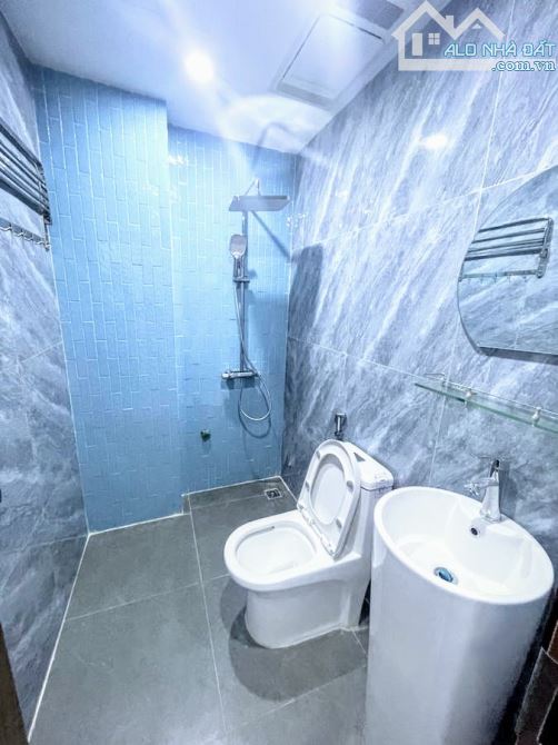 HẠ CHÀO PHỐ NGỌC THỤY DT45m-4 Tầng Thang Máy, Full Nội Thất -MT 3.6m- Giá 8.2T - 2