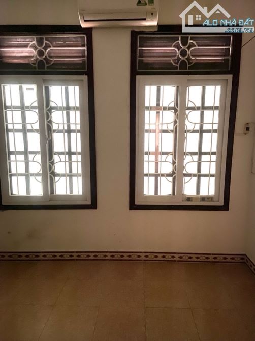 20M RA PHỐ TRIỀU KHÚC - CHỦ CẦN BÁN GẤP - 32M2 - 4 TẦNG - GIÁ 5,x Tỉ - 2
