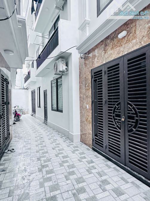 Bán Nhà Doãn Kế Thiện Cầu Giấy 5 Tầng 12.5 tỷ Lô Góc Cạnh chợ Đông Xa - 2