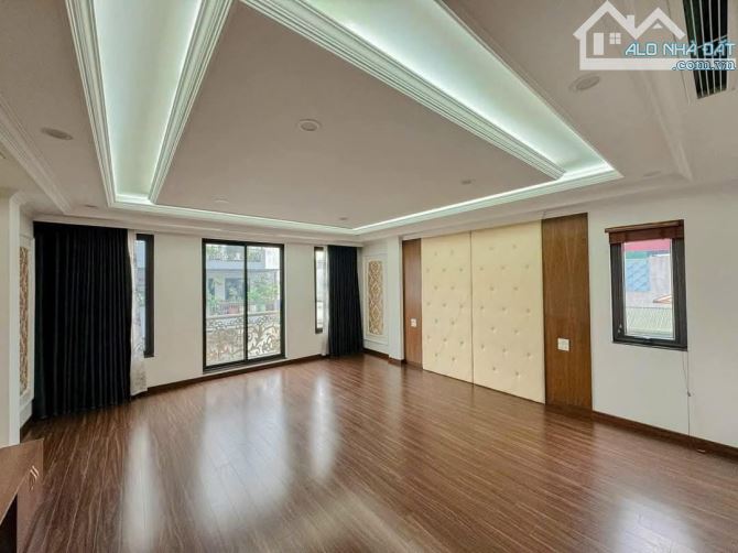 Bán nhà Kim Giang, 7 tầng thang máy, giá: 7.8 tỷ, mt: 4m, sổ vuông, đường rộng. - 2
