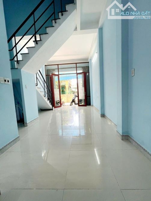NHÀ 3 TẦNG CÙ CHÍNH LAN, GIÁ CHỈ 2,6 TỶYYYYYY. - 2