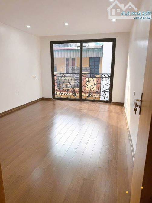 Bán nhà Trung tâm Hà Đông diện tích 45m2, 5 tầng THANG MÁY, Ô TÔ - 2