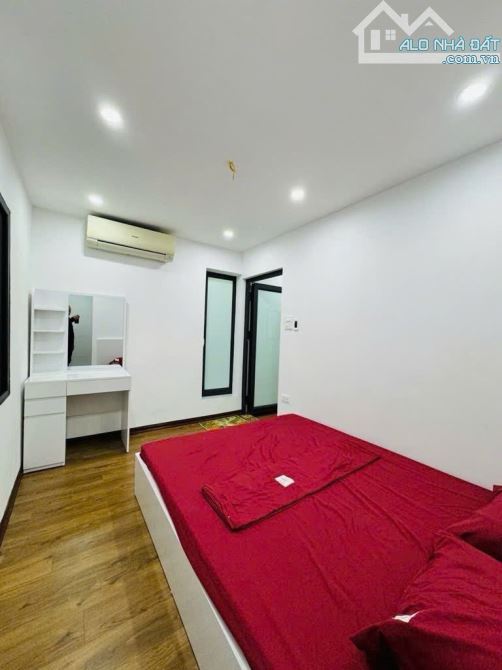 Bán Tập thể QUỲNH MAI, 70M2 , 3 NGỦ, CẦU THANG THOẢI, FULL NỘI THẤT 2 THOÁNG, Ở LUÔN - 2