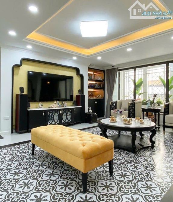 NHÀ ĐẸP- GARA Ô TÔ- KHU PHÂN LÔ- NGHI TÀM- 100M2- 4 TẦNG- MT:9M- 34 TỶ - 2